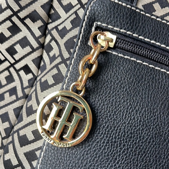 Tommy Hilfiger satchel - Picture 3 of 10